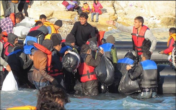 Απίστευτες φωτογραφίες ντοκουμέντα-Έτσι ξεκινούν το ταξίδι τους οι πρόσφυγες για την Ελλάδα [photos] - Φωτογραφία 7