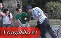 ΤΡΕΛΟ ΓΕΛΙΟ: Μυρίζει την μασχάλη των περαστικών στο κέντρο της Αθήνας… Η αντίδραση του όλα τα λεφτά! [video]