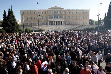 Με μεγάλη συμμετοχή η γενική απεργία κατά της λιτότητας - Φωτογραφία 9