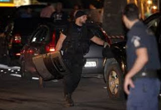 Πώς έδεσε η ΕΛ.ΑΣ τους ένοπλους του ξενοδοχείου με τη ληστεία στα Σταυράκια! - Φωτογραφία 1