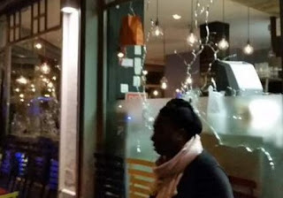 EKTAKTO: Μακελειό στο Παρίσι: Επίθεση με 4 νεκρούς και 7 τραυματίες [photos] - Φωτογραφία 1