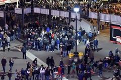 Κίνημα «ανοικτές πόρτες» από τους Γάλλους μετά το μακελειό - Εφαρμογή το Facebook για όσους είναι ασφαλείς  [photos]