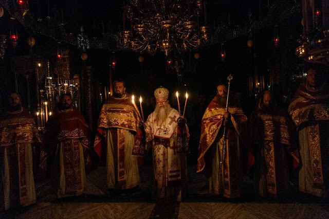 7429 - Φωτογραφίες και βίντεο από την πανήγυρη στην Ιερά Μονή Χιλιανδαρίου για τον Άγιο Στέφανο Μιλούτιν, τον μεγάλο ευεργέτη της. - Φωτογραφία 4