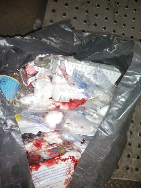 Βόμβα μέσα στα υλικά της ανακύκλωσης και «βόμβα» στη Δημόσια Υγεία με τα ιατρικά απόβλητα! [photos] - Φωτογραφία 6