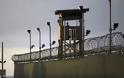 Πέντε κρατούμενοι από το Γκουαντάναμο μεταφέρθηκαν στα Ηνωμένα Αραβικά Εμιράτα