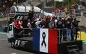 Οι πιλότοι της F1 τίμησαν τους νεκρούς του Παρισιού - Φωτογραφία 1