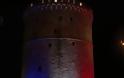 Ο Λευκός Πύργος στο χρώμα της Γαλλικής σημαίας