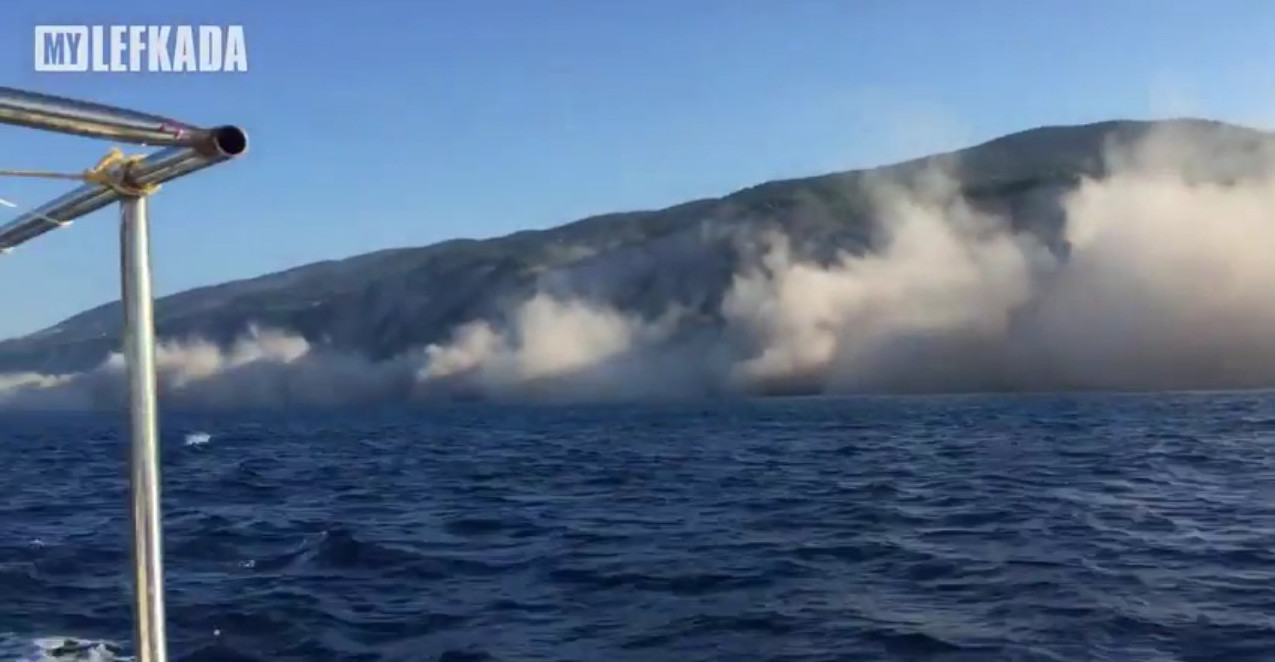 ΣΥΓΚΛΟΝΙΣΤΙΚΟ - βίντεο: Η ώρα σεισμού στους Εγκρεμνούς Λευκάδας [video] - Φωτογραφία 3