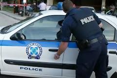 Μεγάλο πλιάτσικο σε σούπερ μάρκετ-Έκλεψαν τα πάντα [photos]