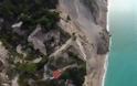 Σοκ: Δείτε πώς είναι η παραλία των Εγκρεμνών μετά το σεισμό της Λευκάδας! [photos] - Φωτογραφία 3