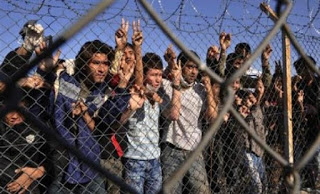 Μεγάλη αναστάτωση στα σύνορα με τους πρόσφυγες - Φωτογραφία 1