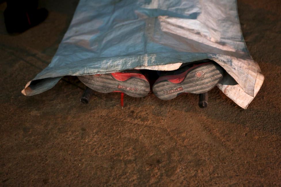 ΠΡΟΣΟΧΗ ΣΚΛΗΡΕΣ ΕΙΚΟΝΕΣ: Φρίκη μέσα από το ξενοδοχείου του Μάλι - Αίματα και σφαίρες παντού - Φωτογραφία 6