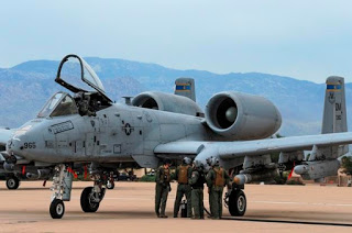 Ανεφοδιασμός A-10C από HC-130J στο έδαφος [photos] - Φωτογραφία 1