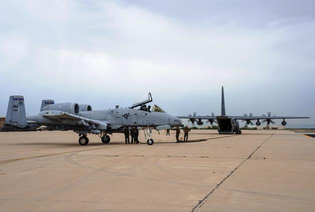 Ανεφοδιασμός A-10C από HC-130J στο έδαφος [photos] - Φωτογραφία 10