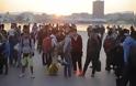 Περισσότεροι από 4.500 πρόσφυγες το πρωί στον Πειραιά