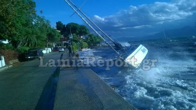 Ράχες: Έβγαλε σκάφη στη στεριά ο νοτιάς [photo+video] - Φωτογραφία 2