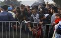 Επιστρέφουν πίσω οι πρόσφυγες από την Ειδομένη [photos]