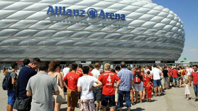 ΑΥΞΗΜΕΝΑ ΜΕΤΡΑ ΚΑΙ ΠΡΟΣΕΛΕΥΣΗ... ΟΣΟ ΠΙΟ ΝΩΡΙΣ ΣΤΟ Allianz Arena - Φωτογραφία 1