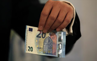 Σήμερα κυκλοφορεί το νέο χαρτονόμισμα των 20 ευρώ - Φωτογραφία 1