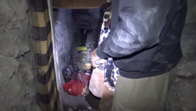 Αποκάλυψη: Οι Τζιχαντιστές κρύβονται σε τούνελ! Δείτε τις φωτογραφίες από τις κρυψώνες τους... [photos] - Φωτογραφία 2