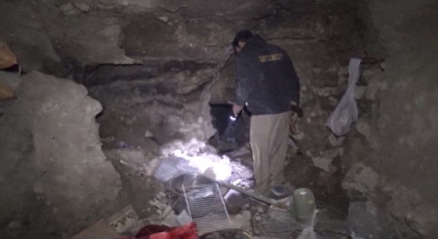 Αποκάλυψη: Οι Τζιχαντιστές κρύβονται σε τούνελ! Δείτε τις φωτογραφίες από τις κρυψώνες τους... [photos] - Φωτογραφία 3