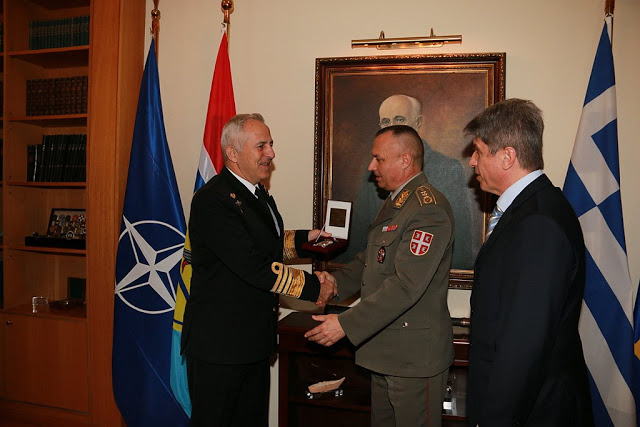 Συνάντηση Αρχηγού ΓΕΕΘΑ με τον Διοικητή Χερσαίων Δυνάμεων της Σερβίας - Φωτογραφία 6