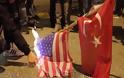 Η Αθήνα πήρε το μέρος της Ρωσίας! Έκαψαν σημαίες της Τουρκίας και της Αμερικής χθες.... [video]
