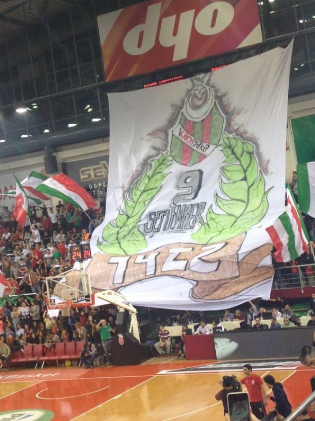 ΠΡΟΚΑΛΟΥΝ: Δείτε τα προκλητικά πανό των Τούρκων στο ματς με τον Παναθηναϊκό [photo] - Φωτογραφία 2