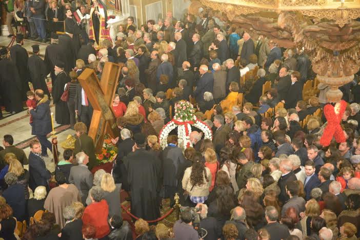 Πάτρα: Κορυφώνονται οι εορταστικές εκδηλώσεις για τον Πολιούχο - Πλήθη πιστών στον Ι. Ν. του Αγίου Ανδρέα - Φωτογραφία 2