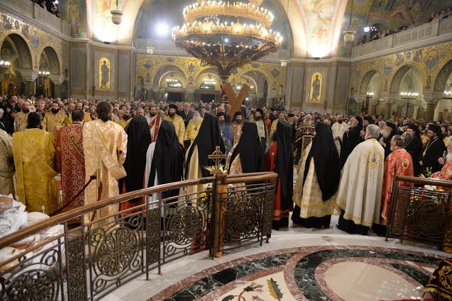 Πάτρα: Κορυφώνονται οι εορταστικές εκδηλώσεις για τον Πολιούχο - Πλήθη πιστών στον Ι. Ν. του Αγίου Ανδρέα - Φωτογραφία 5