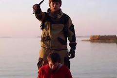 To ISIS προκαλεί: Δημοσιοποίησε υλικό με Ρώσο τζιχαντιστή να αποκεφαλίζει Ρώσο πράκτορα [photos]