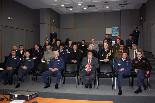 Επίσκεψη Ακολούθων Άμυνας στην Αεροπορική Βάση Δεκέλειας - Φωτογραφία 2