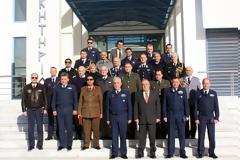 Επίσκεψη Ακολούθων Άμυνας στην Αεροπορική Βάση Δεκέλειας