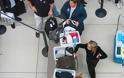 «Τέλος» για τις ουρές στα αεροδρόμια - Μηχάνημα μπορεί να σαρώσει δέκα χειραποσκευές το λεπτό - Φωτογραφία 2