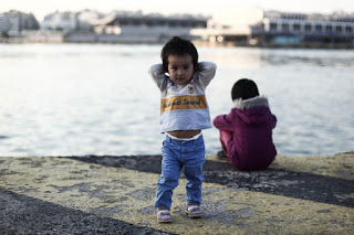 Οι Δημότες Βάρης Βούλας Βουλιαγμένης ανταποκρίθηκαν στο κάλεσμα της Κοινωνικής Υπηρεσίας για βοήθεια προς τους πρόσφυγες - Φωτογραφία 1