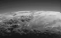 ΔΕΙΤΕ τις πρώτες φωτογραφίες υψηλής ανάλυσης του Πλούτωνα από το New Horizons της Nasa [photos + video] - Φωτογραφία 2