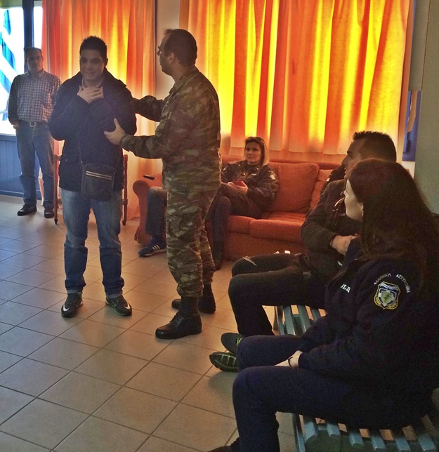 ΒΙΝΤΕΟ-ΦΩΤΟ: Σεμινάριο Πρώτων Βοηθειών στο Aστυνομικό Tμήμα Μύρινας, από τον Στρατιωτικό Ιατρό Λούκα Θωμά - Φωτογραφία 5