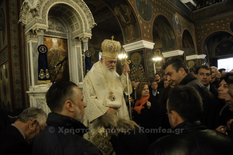 Δάκρυσε ο Αρχιεπίσκοπος στη χειροτονία Αφρικανού κληρικού - Φωτογραφία 2