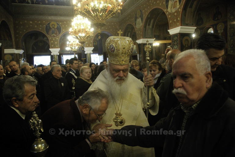 Δάκρυσε ο Αρχιεπίσκοπος στη χειροτονία Αφρικανού κληρικού - Φωτογραφία 3