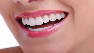 Σου αρέσουν τα λευκά δόντια; Ορίστε ο πιο φτηνός τρόπος για να τα αποκτήσεις... - Φωτογραφία 1
