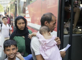 40 μετανάστες από την Ειδομένη σε υπό κατάληψη κτίριο στη Θεσσαλονίκη - Φωτογραφία 1