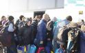 Με επιτυχία η μεταφορά στην Αθήνα 2300 αλλοδαπών από την Ειδομένη [photos+video] - Φωτογραφία 2