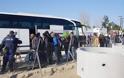 Με επιτυχία η μεταφορά στην Αθήνα 2300 αλλοδαπών από την Ειδομένη [photos+video] - Φωτογραφία 6