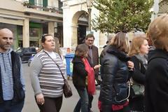 Στους δρόμους της Πάτρας ο Δήμαρχος Κώστας Πελετίδης μαζί με τις καθαρίστριες των σχολείων