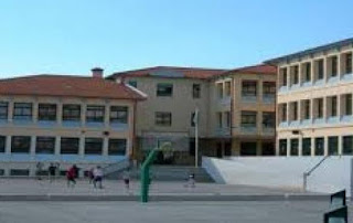 Μαθήτρια επιχείρησε να αυτοκτονήσει στο προαύλιο του σχολείου της - Φωτογραφία 1