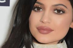 Με ποιον διάσημο τραγουδιστή έβγαλε selfie η Kylie Jenner; [photo]