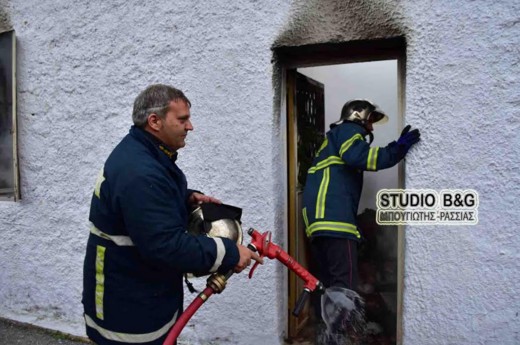 Ναύπλιο: Κάηκε ολοσχερώς οικία στην νέα Τίρυνθα [photos] - Φωτογραφία 3
