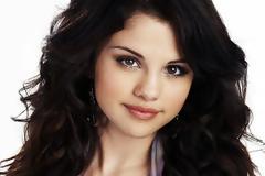 Ποιος Bieber; Αυτό είναι το νέο αγόρι της Selena Gomez! [photos]