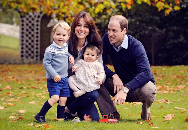 Δείτε την οικογενειακή φωτογραφία των Kate και William... [photo] - Φωτογραφία 2