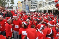 Όλο το Ηράκλειο γέμισε… Άγιους Βασίληδες – Με επιτυχία το 1ο Santa Run [photos]